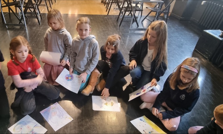 Warsztaty klas pierwszych w kinie Paradox