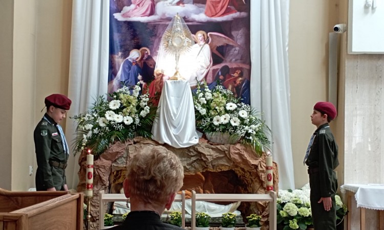 Warta przy Grobie Pańskim
