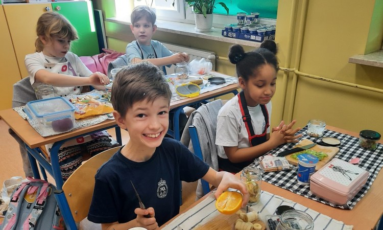 Kolorowe witaminy – samodzielnie przygotowujemy zdrowy deser